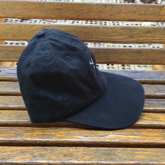 Dab hat full black 6 panel style cap with adjustable back strap and buckle - Picture 3 of 16